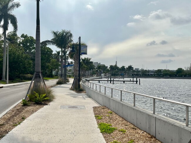 Building Photo - Waterfront Paradise