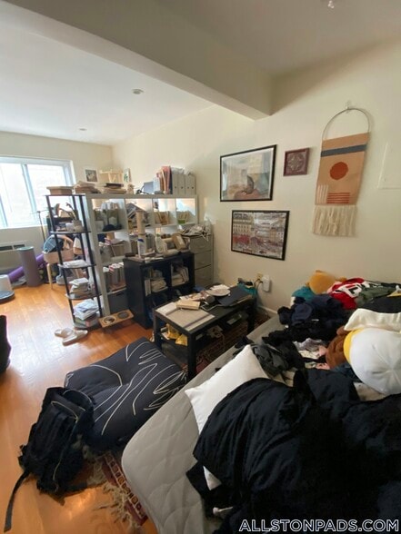 Building Photo - 34 Gardner St