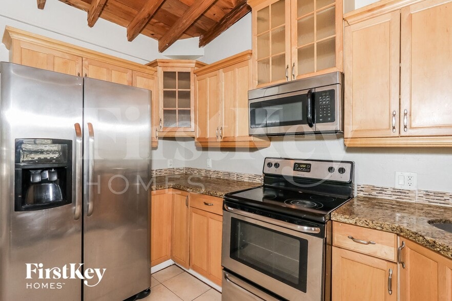 Building Photo - 1328 NW 3rd Ave