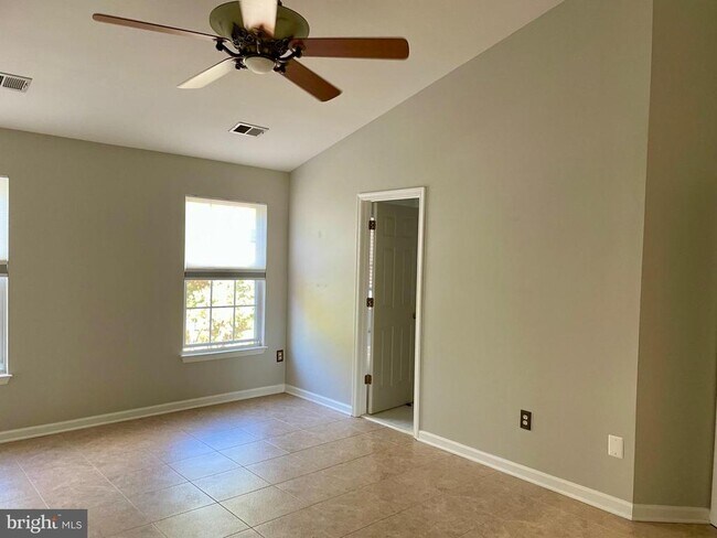 Building Photo - 6058 Signal Flame Ct
