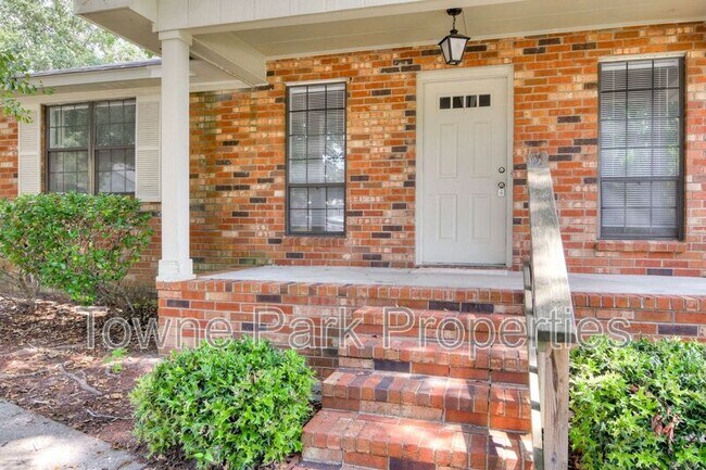 Primary Photo - 292 Murray Dr
