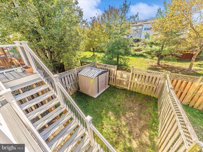 Building Photo - 2103 Paxton Terrace