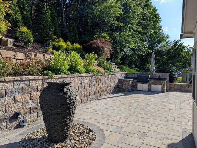 Building Photo - 4920 Hidden Meadow Dr