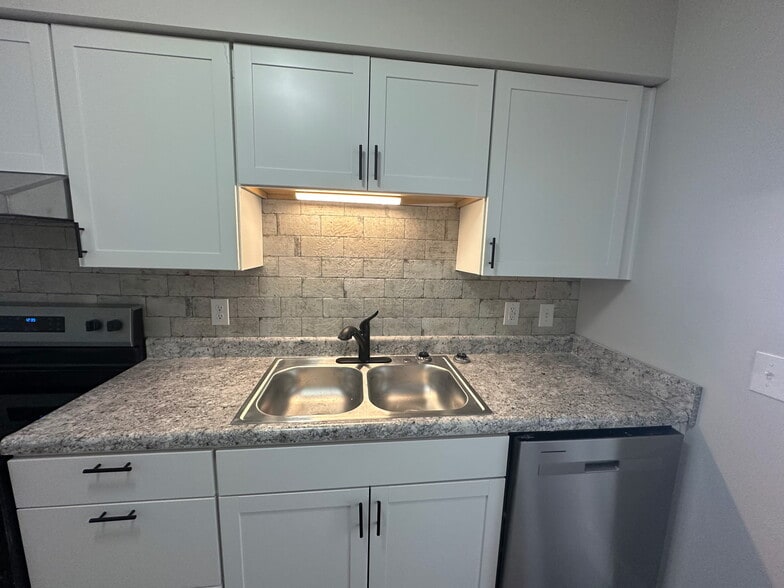 Building Photo - Sunnydale Acres