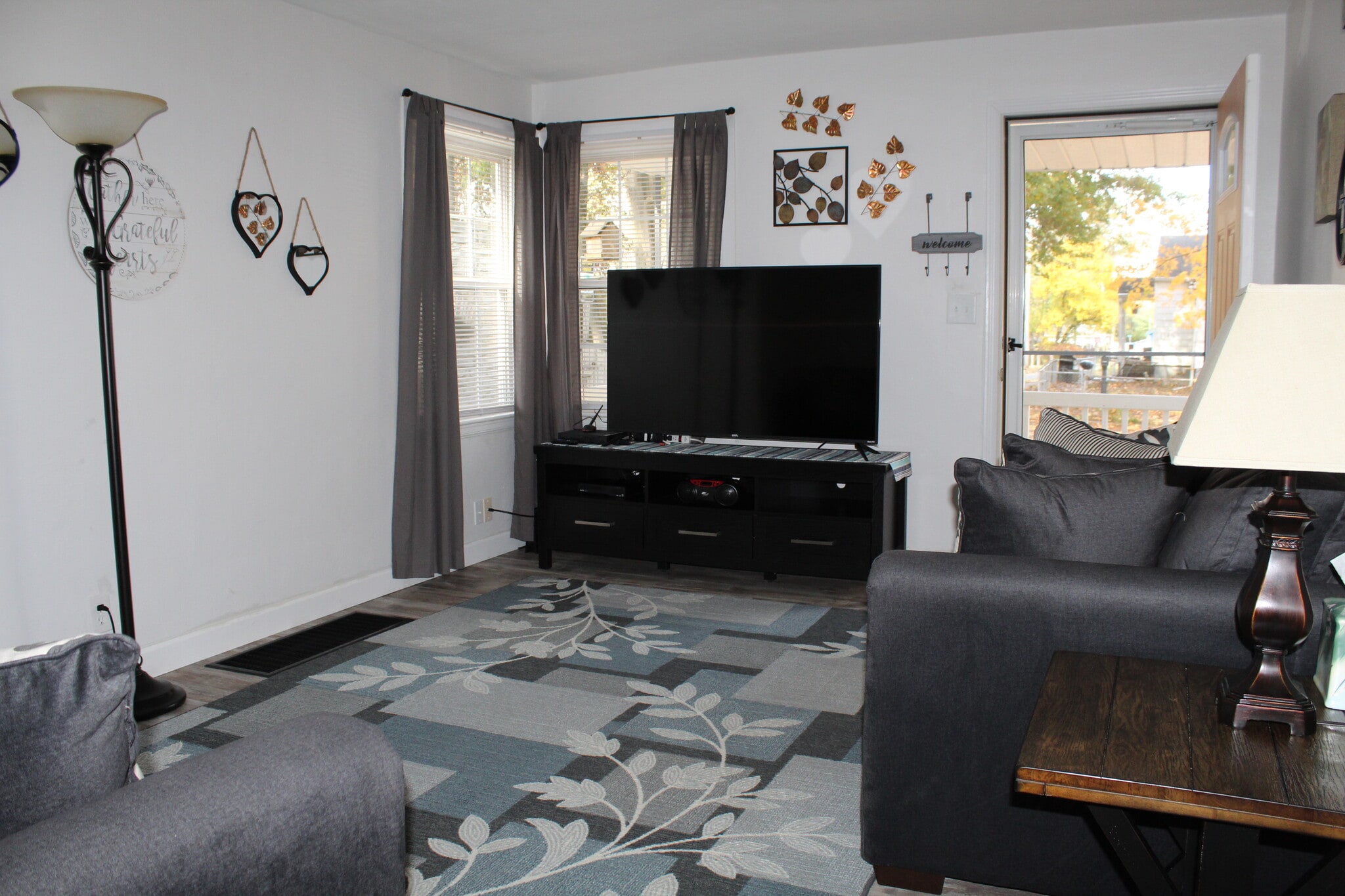 Living Room - 1395 Ross Ave