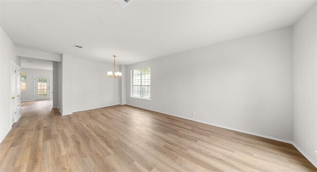 Building Photo - 412 Tamara Dr