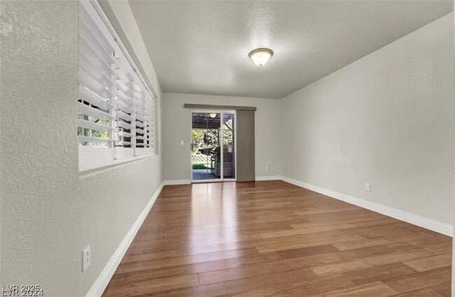 Building Photo - 32 Myrtle Beach Dr
