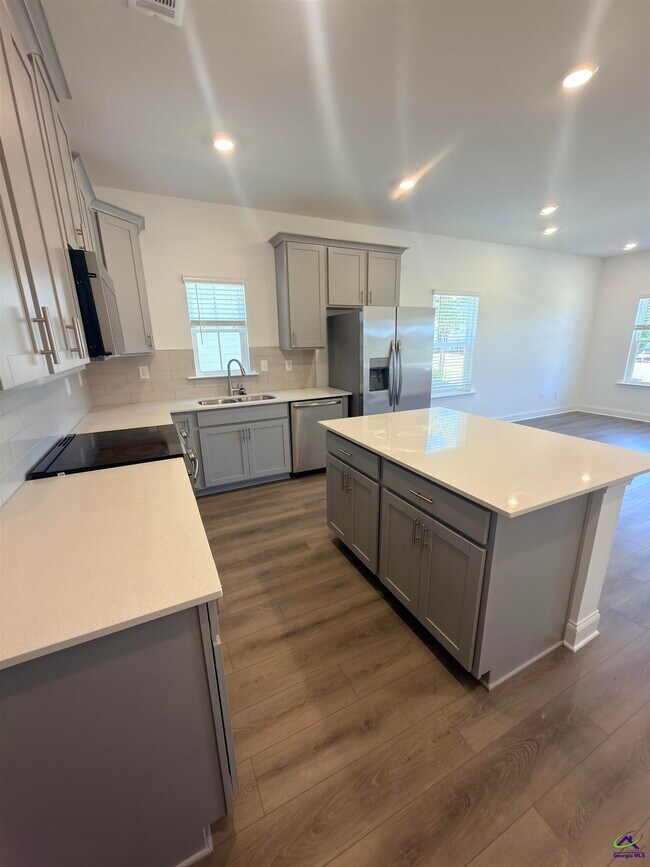 Building Photo - 203 Ensemble Blvd