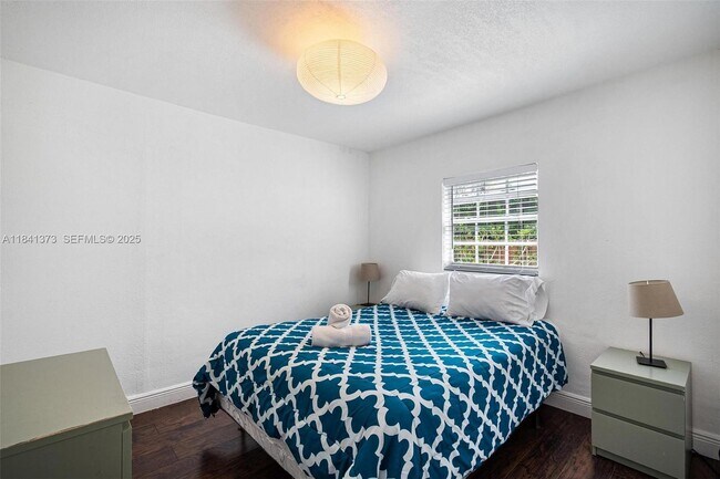 Building Photo - 154 NW 45th St