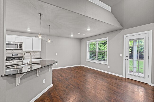 Building Photo - 3209 Oglethorpe St