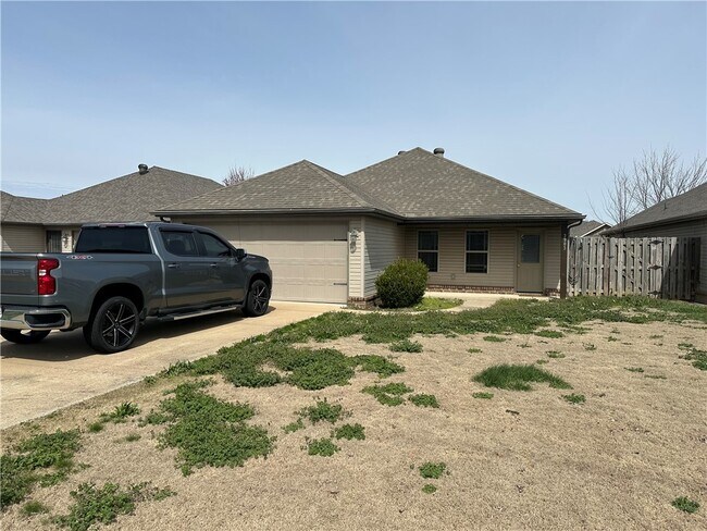 Building Photo - 3903 S W Capstone Ave