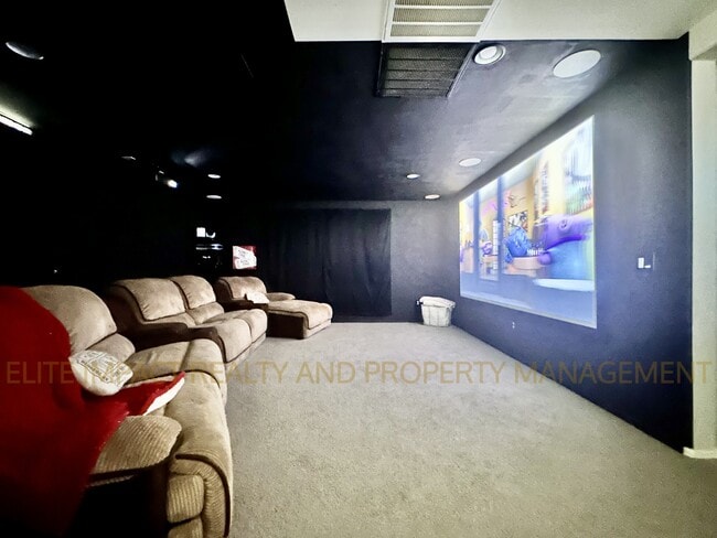 Building Photo - 7305 S Via Cabana