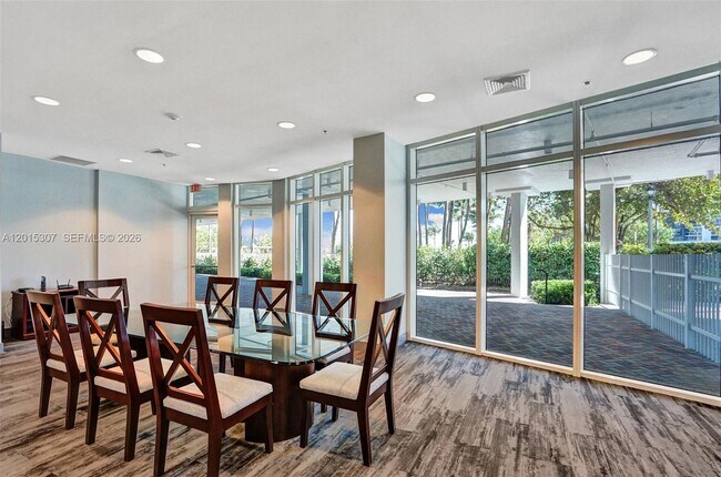 Building Photo - 6515 Collins Ave