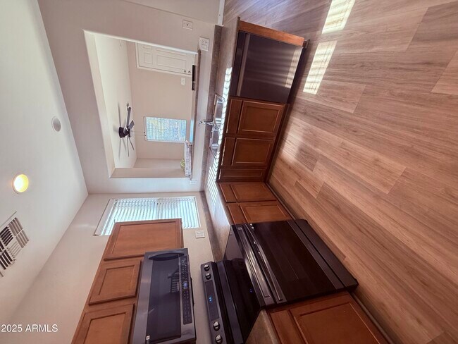 Building Photo - 1 N 88th Ave