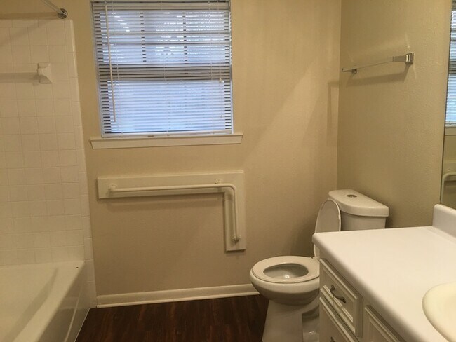 Building Photo - Coming Soon!