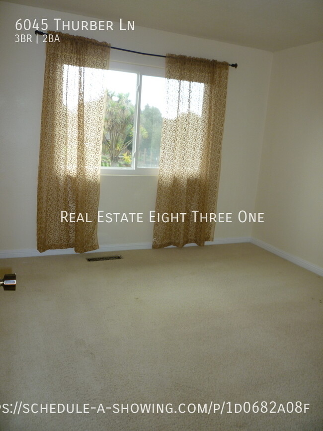 Building Photo - Santa Cruz Gardens 3 BR/2 BA Home with Pool