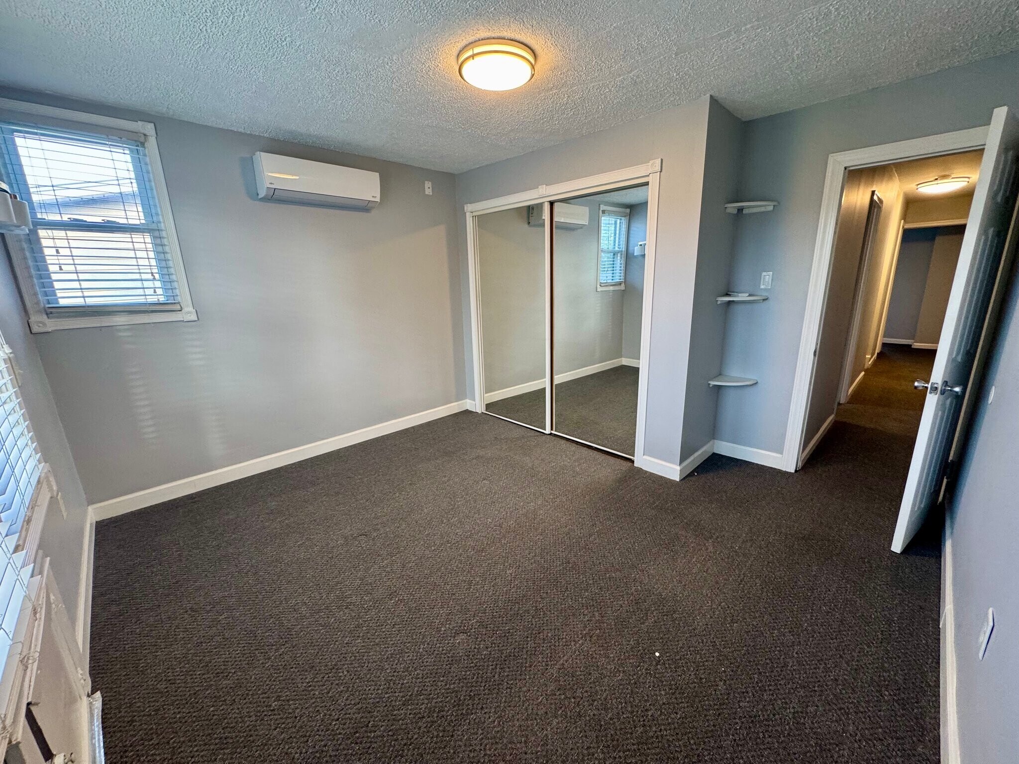 Building Photo - 216 W Dauphin St