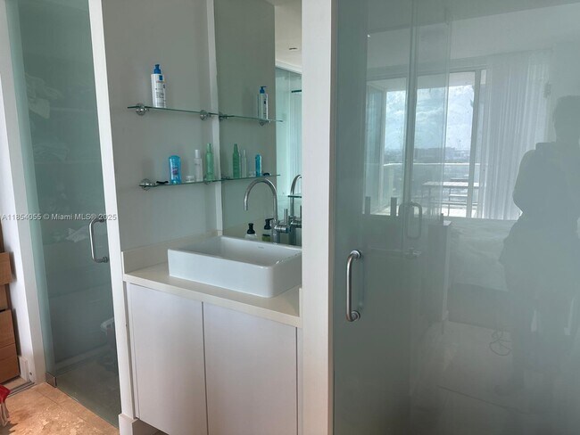 Building Photo - 1040 Biscayne Blvd