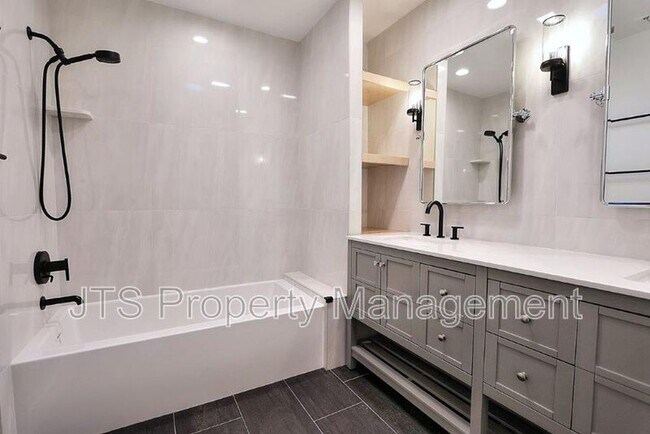 Building Photo - 2696 Prestwick Dr