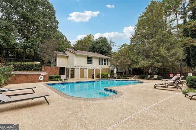 Building Photo - 6808 Glenridge Dr