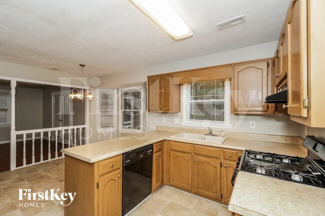 Building Photo - 307 Marble Ct