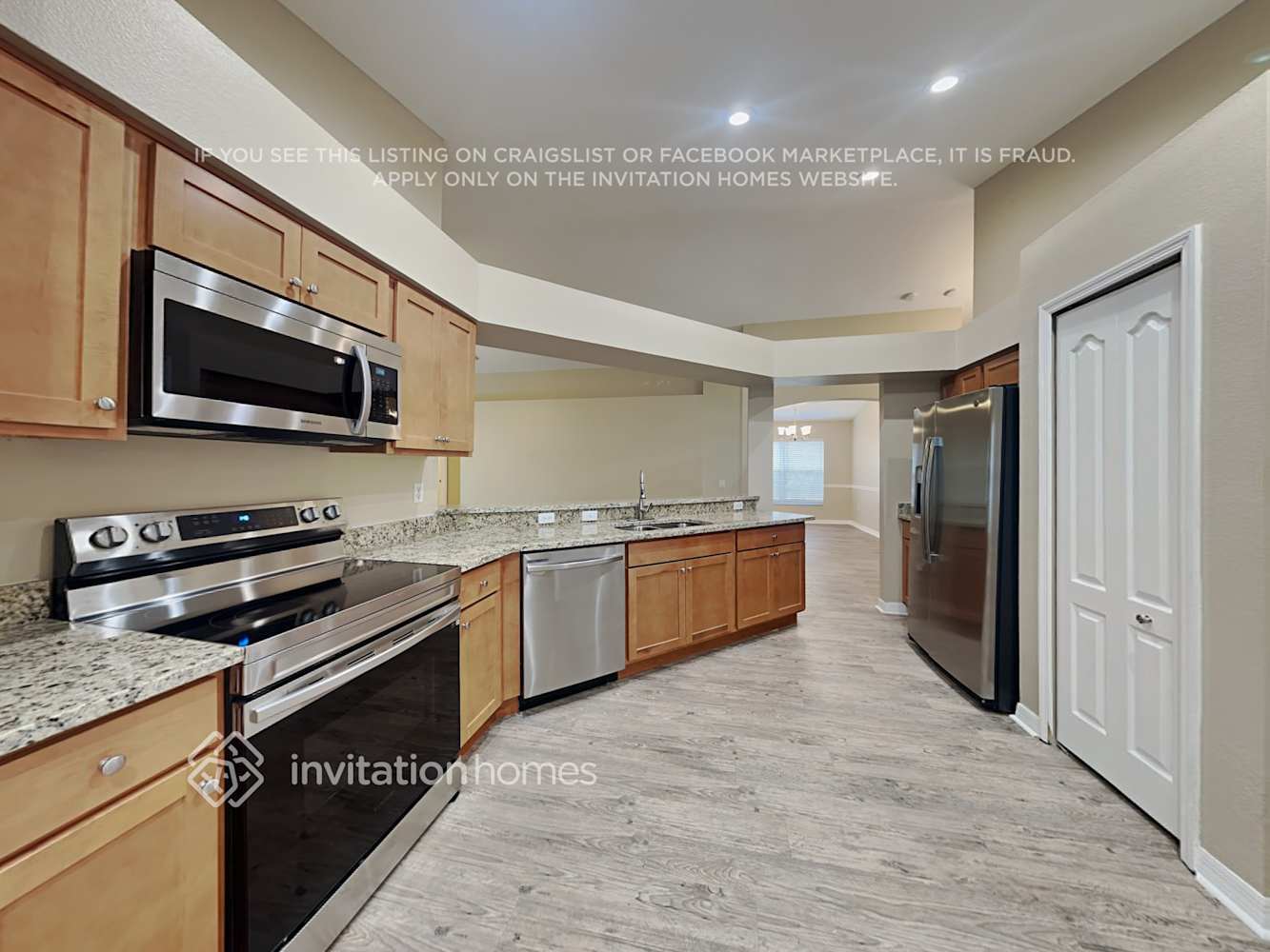 Building Photo - 724 Somerstone Dr