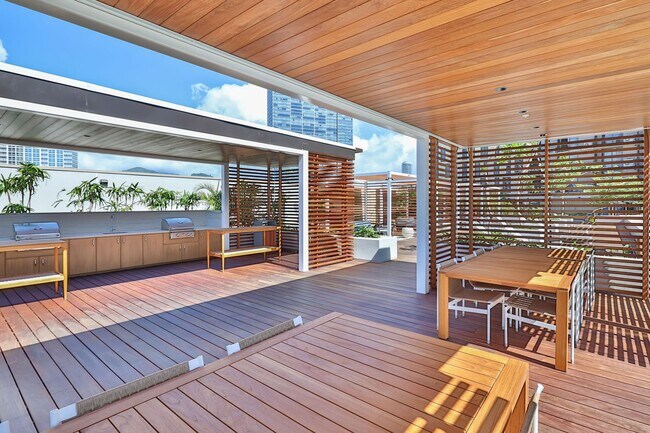 Building Photo - 2153