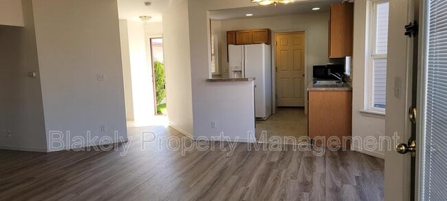 Building Photo - 11298 W Stallion Ln