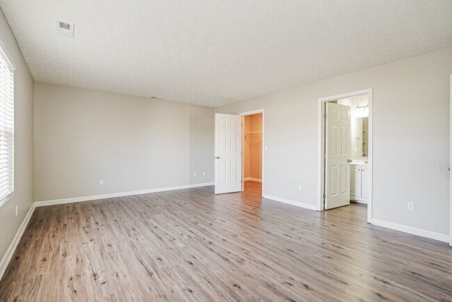 Building Photo - 8051 Beardsley Ave