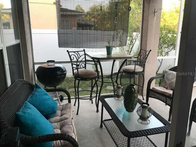 Building Photo - 1142 Lake Biscayne Way