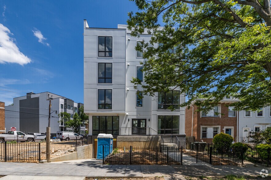 Front Exterior - 930 Kennedy St NW