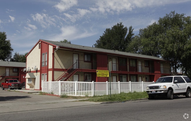 Primary Photo - Rosa Linda Apartments