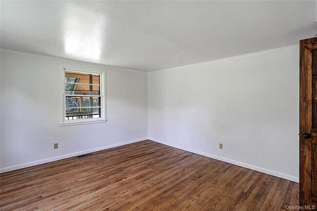 Building Photo - 222 Bog Hollow Rd
