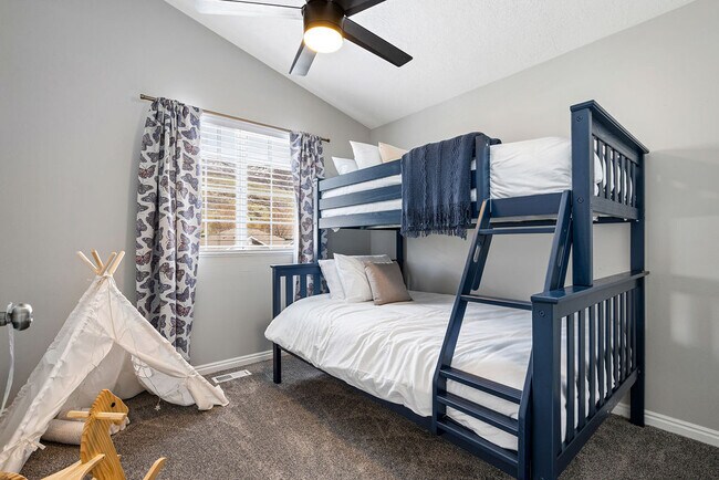 Building Photo - 1162 Cave Hollow Ln