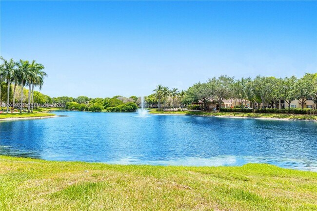Building Photo - 2486 Centergate Dr