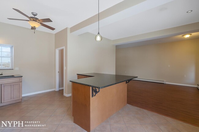 Building Photo - 5113 Cedarvale Rd