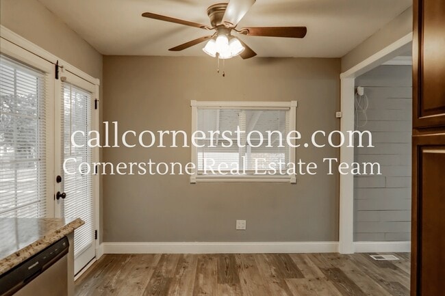 Building Photo - 2525 Nadine Dr