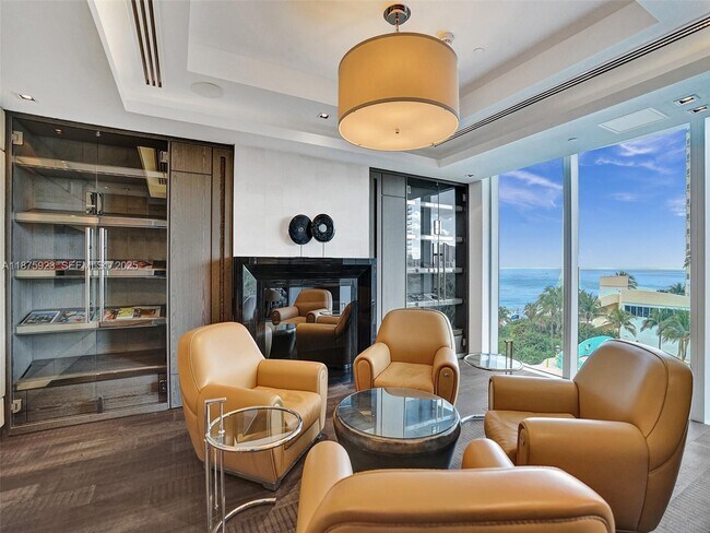 Building Photo - 17475 Collins Ave