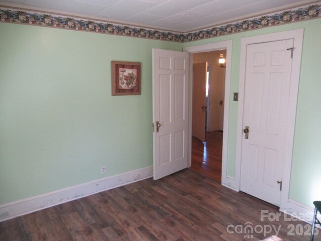 Building Photo - 1073 North Carolina Hwy 150