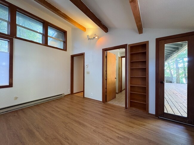 Building Photo - 3060 Onyx St