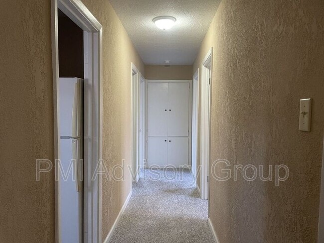 Building Photo - 3510 SW Clare Ave