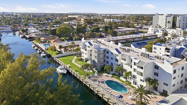 Building Photo - 2860 NE 14th Street Causeway