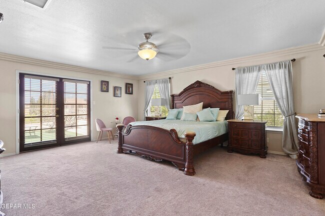 Building Photo - 1091 Los Moros Dr