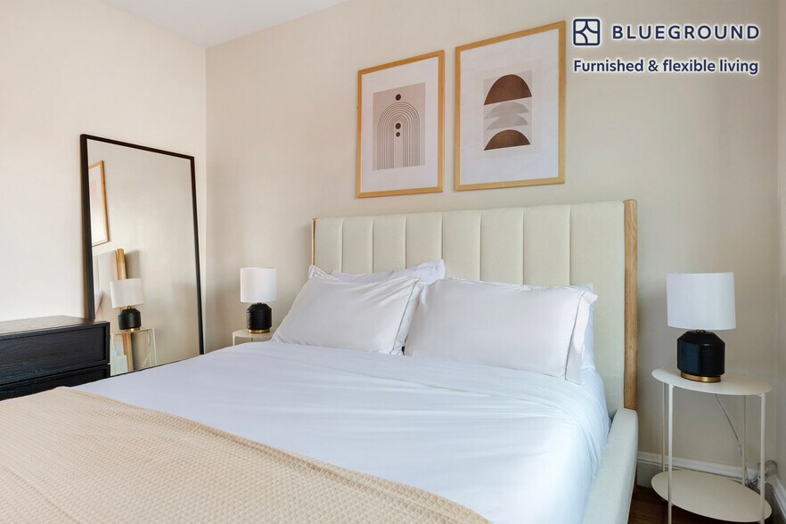 Building Photo - 266 Harvard St