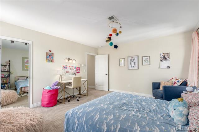 Building Photo - 3577 S Hillcrest Dr