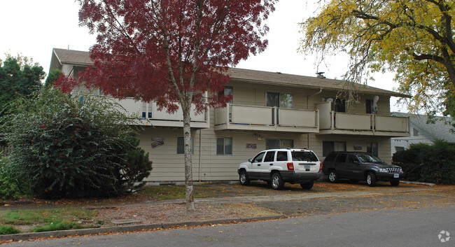 Building Photo - Elm Terrace