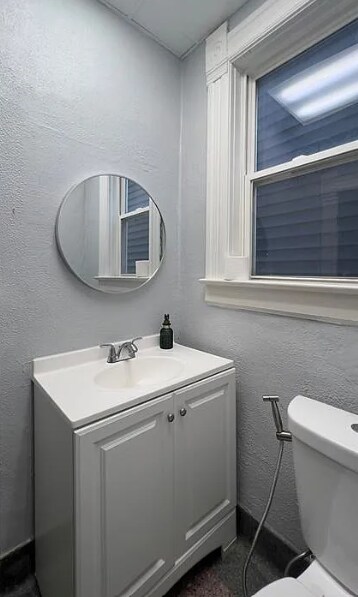 Building Photo - 523 Tracy Ave