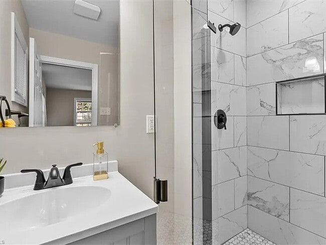 Building Photo - Earn Wealth While Leasing - Like a Homeowner - Lease to Own