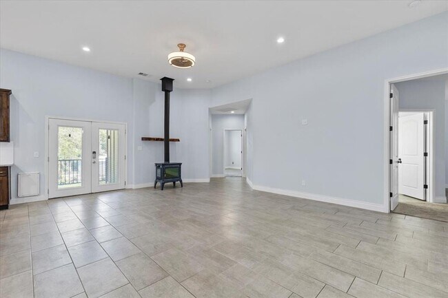 Building Photo - 127 Medlar Dr