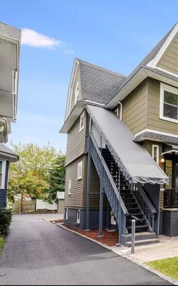 Building Photo - 9 Vincent Pl